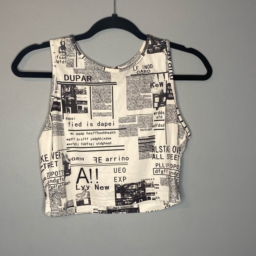 Newspaper Crop razorback tank